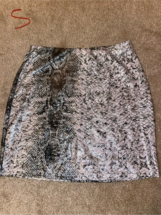 Windsor Dresses & Skirts - Windsor Silver and Black Snake-Print Mini Skirt